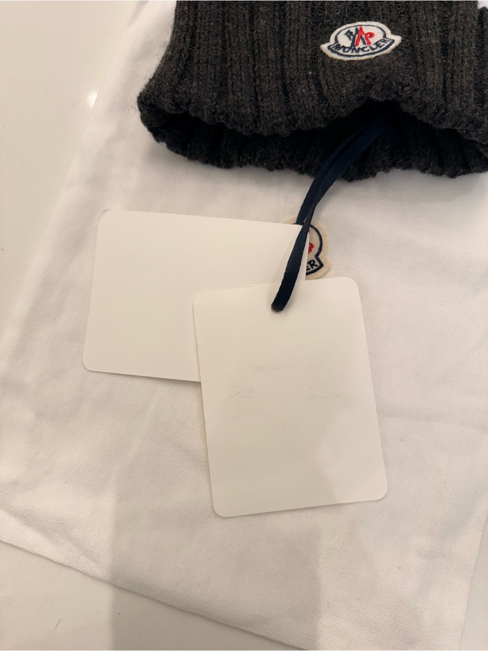 Moncler WOOL Ribbed Knit Beanie Hat Gray Used No Pom Pom w/ Dust Bag & Tags - Picture 7 of 12